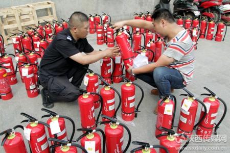 灭火器换药